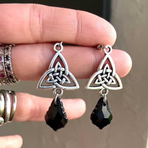 Celtic knot dangly earrings & black austrian crystals boho goth stainless steel - Picture 8 of 11